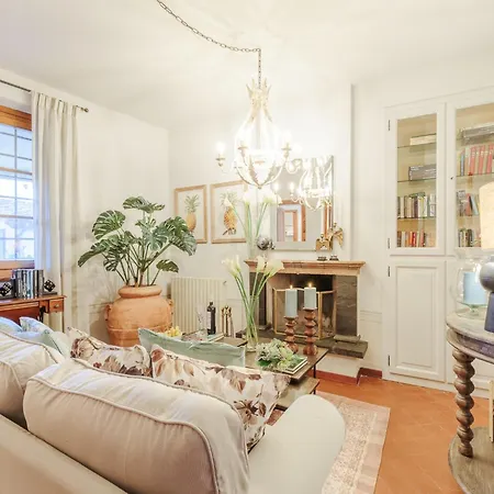 Villa Amore, A Romantic Hilltop In *