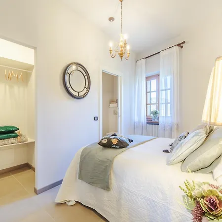 Amore, A Romantic Hilltop In Villa