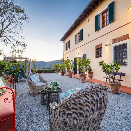 Villa Amore, A Romantic Hilltop In