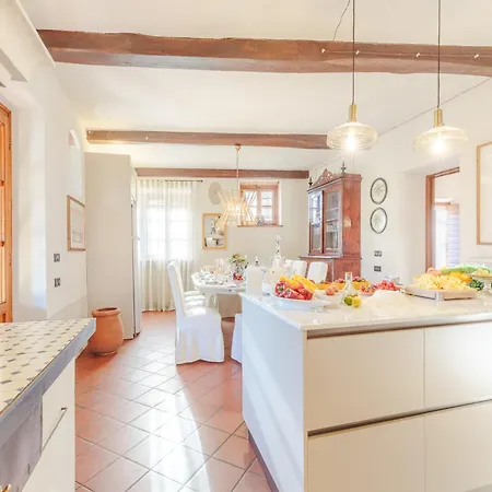 Amore, A Romantic Hilltop In Villa *